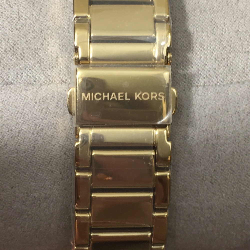 SOLD! Mchael Kors Gold Tone Crystal Watch NWT - Picture 6 of 8